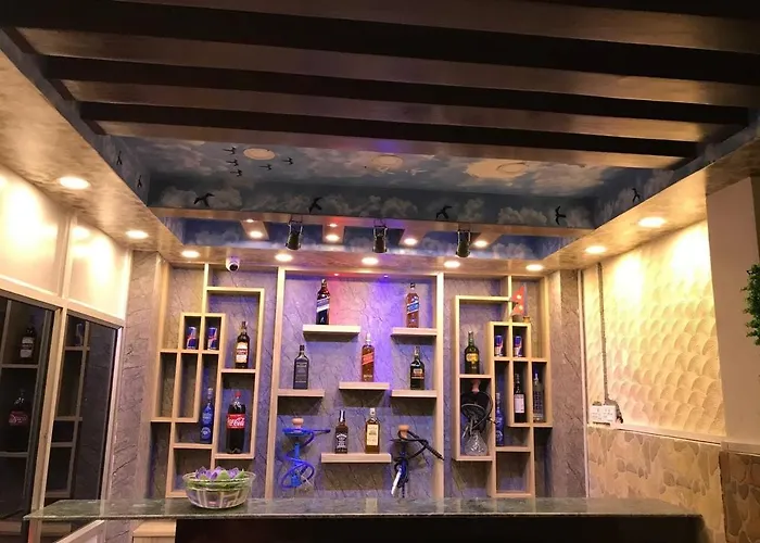 Hotel Paradise Valley View מלון קטמנדו