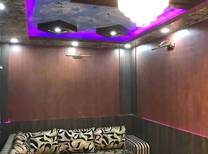 Hotel Paradise Valley View מלון קטמנדו