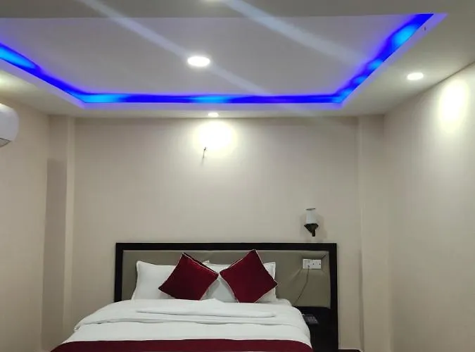 Hotel Paradise Valley View מלון